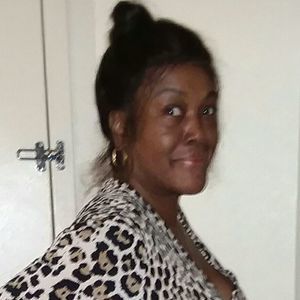 Meet your Posher, Linda